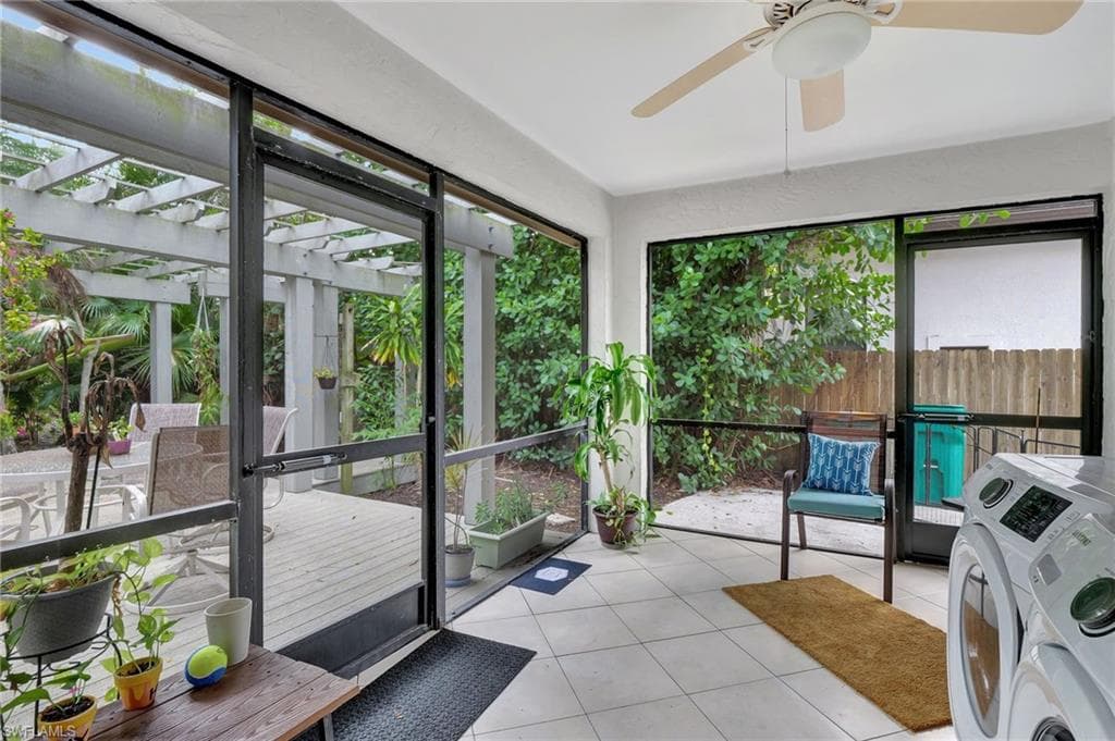 816 104th Ave N, Naples, FL 34108-25
