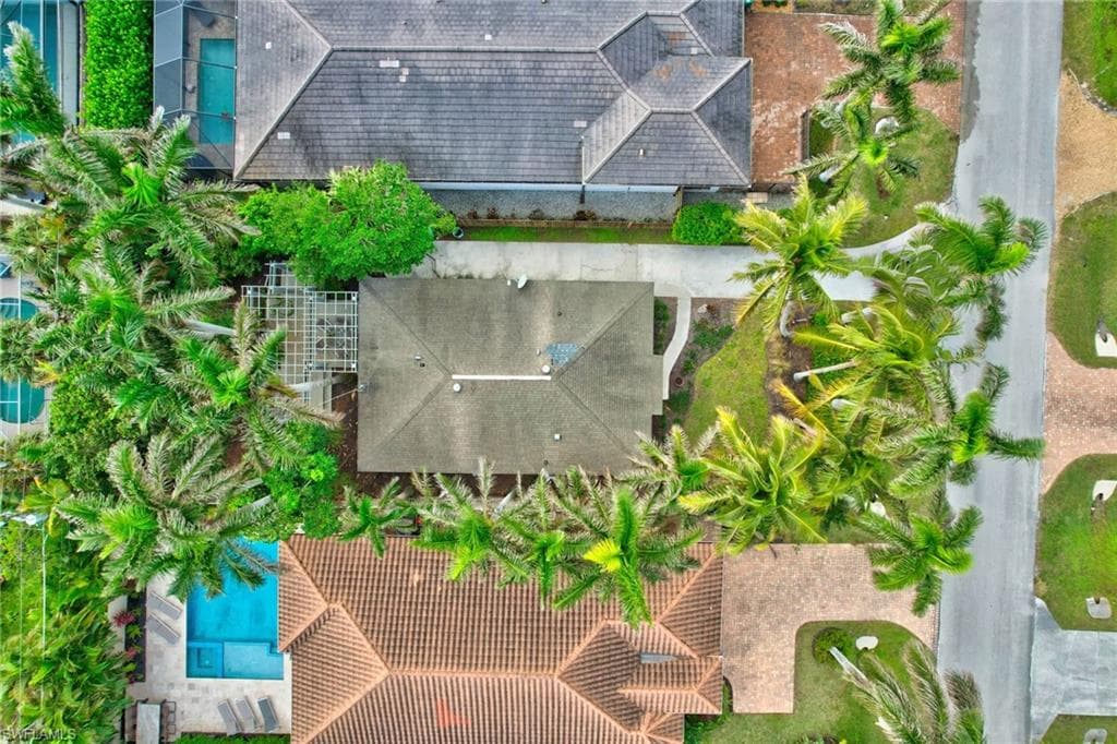 816 104th Ave N, Naples, FL 34108-30