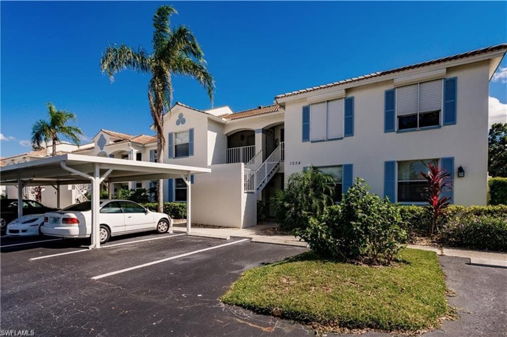 1024 Mainsail Dr 512, Naples, FL 34114-4