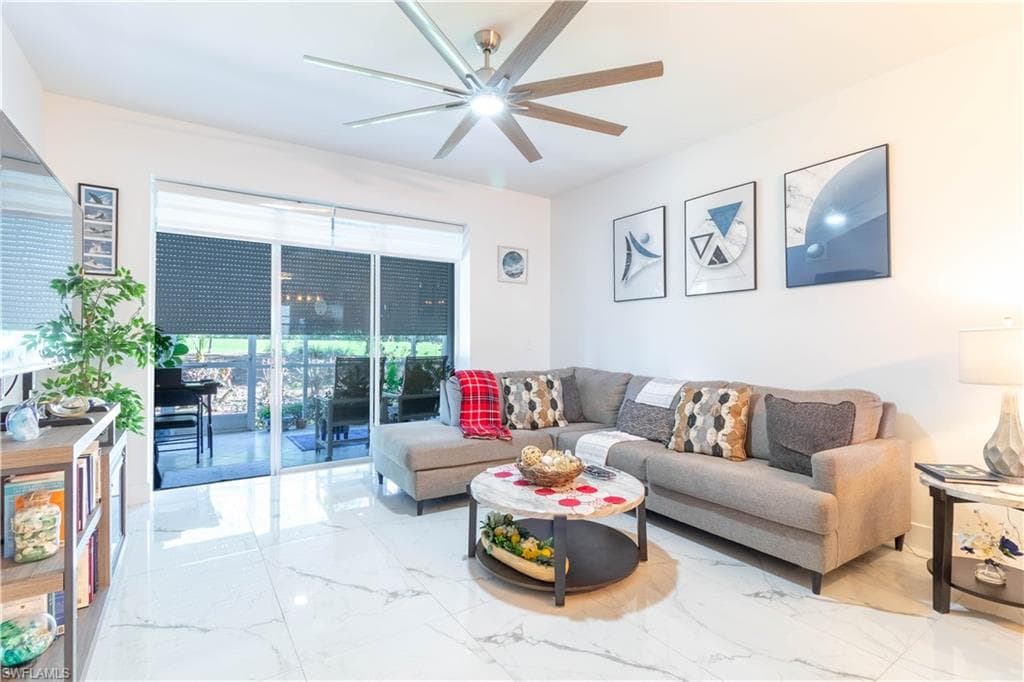 1024 Mainsail Dr 512, Naples, FL 34114-7