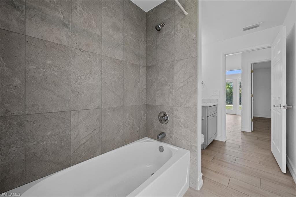6109 Hutton Ct, Fort Myers, FL 33905-28
