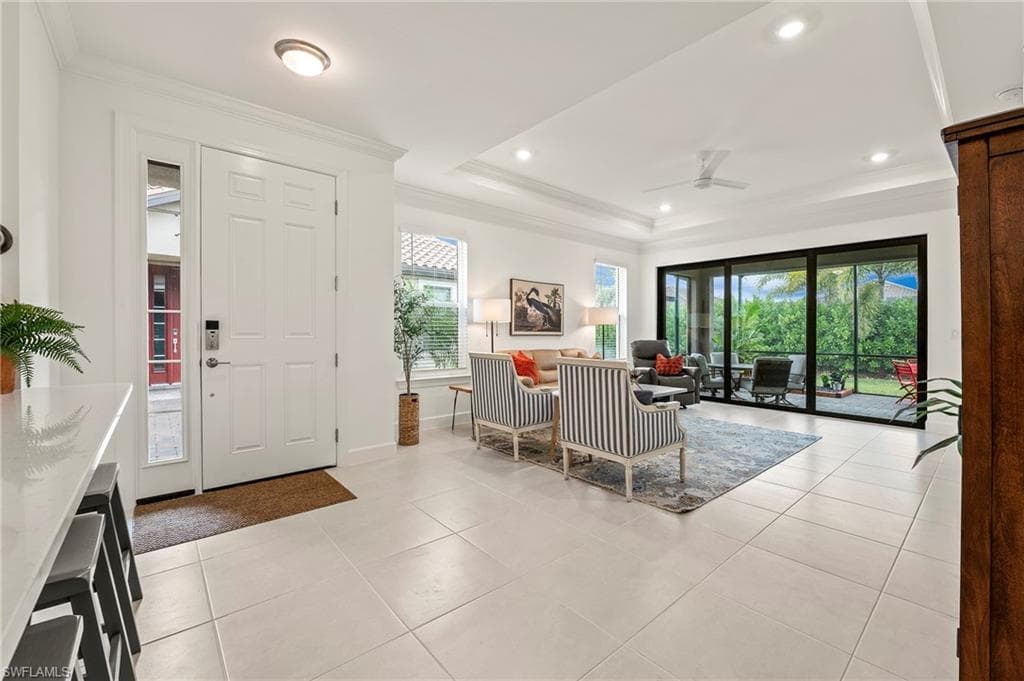15549 Vittorio St, Naples, FL 34114-4