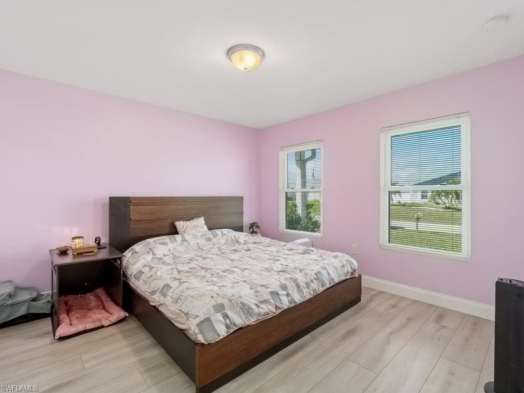 2201 7th Ave, Cape Coral, FL 33909-14