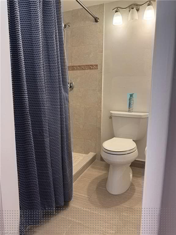 2366 Mall Dr 303, Fort Myers, FL 33901-16