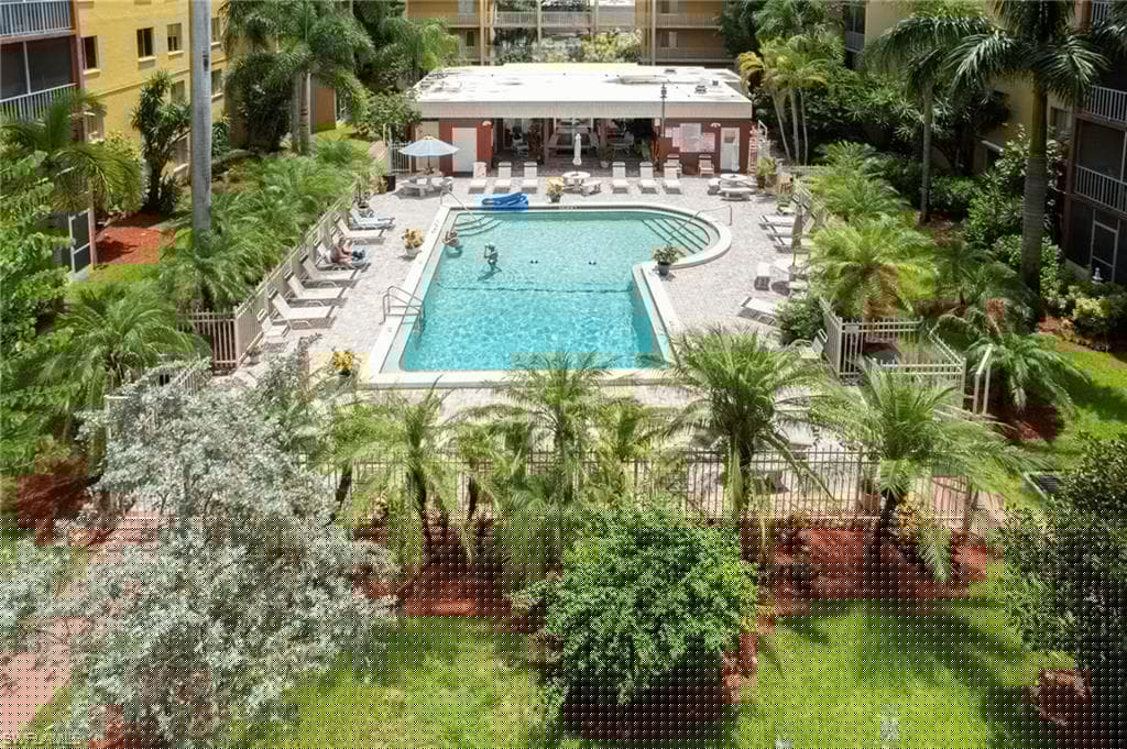 2366 Mall Dr 303, Fort Myers, FL 33901-17