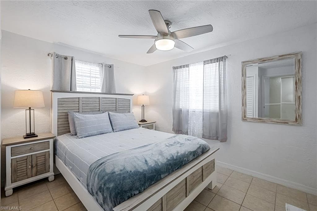 814 107th Ave N, Naples, FL 34108-14