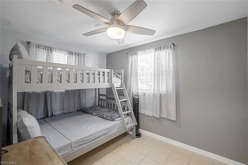 814 107th Ave N, Naples, FL 34108-18