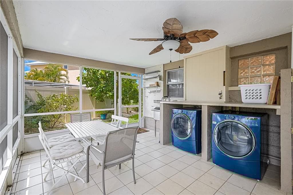 814 107th Ave N, Naples, FL 34108-19