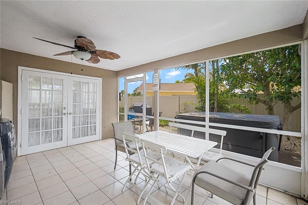 814 107th Ave N, Naples, FL 34108-20