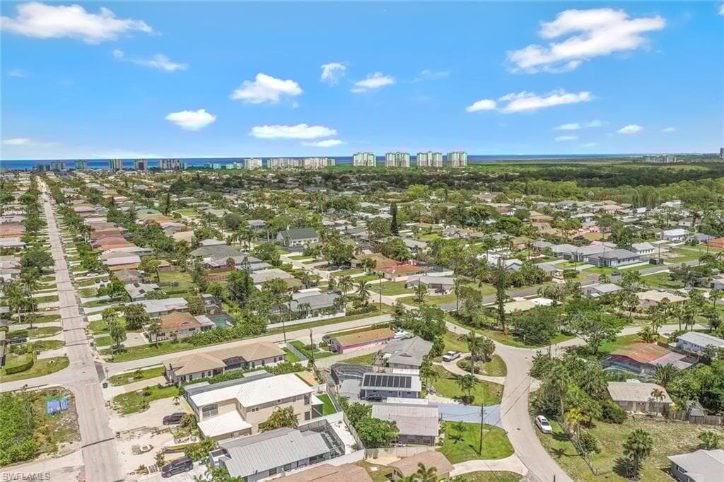 814 107th Ave N, Naples, FL 34108-26