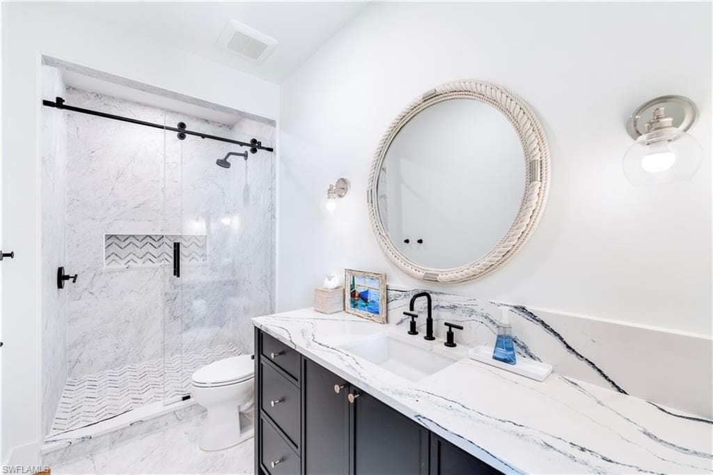 82 9th St S 303, Naples, FL 34102-29