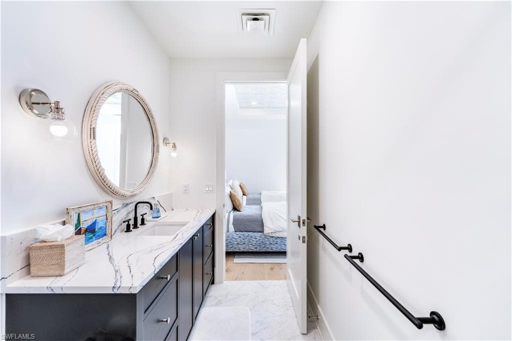82 9th St S 303, Naples, FL 34102-30