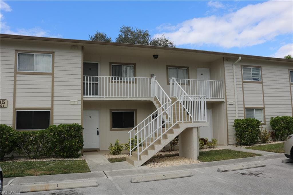 2385 Naples Trace Cir 5, Naples, FL 34109-2