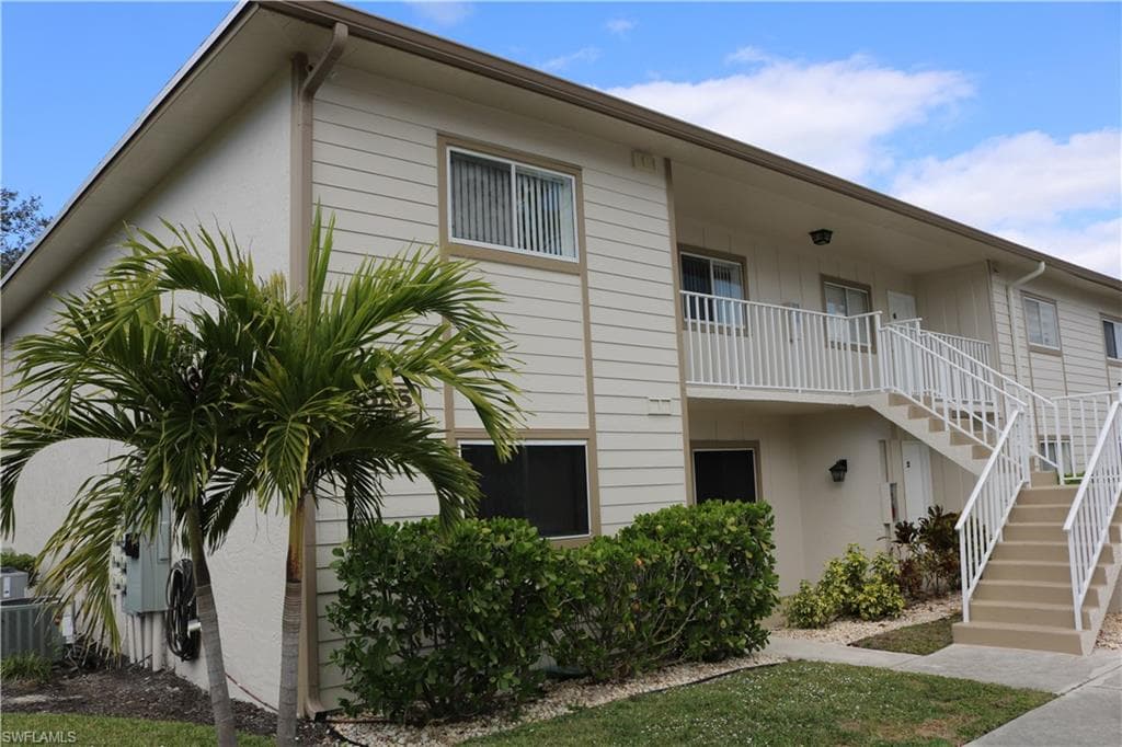 2385 Naples Trace Cir 5, Naples, FL 34109-3