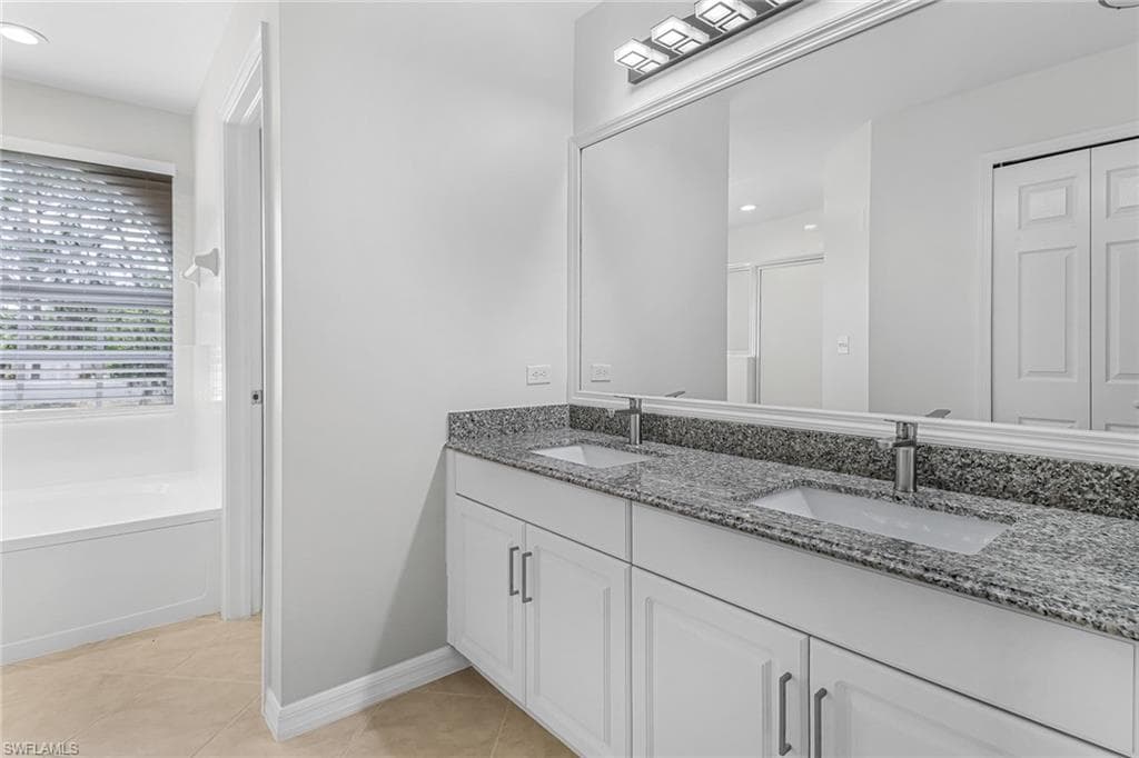 4367 18th St NE, Naples, FL 34120-18