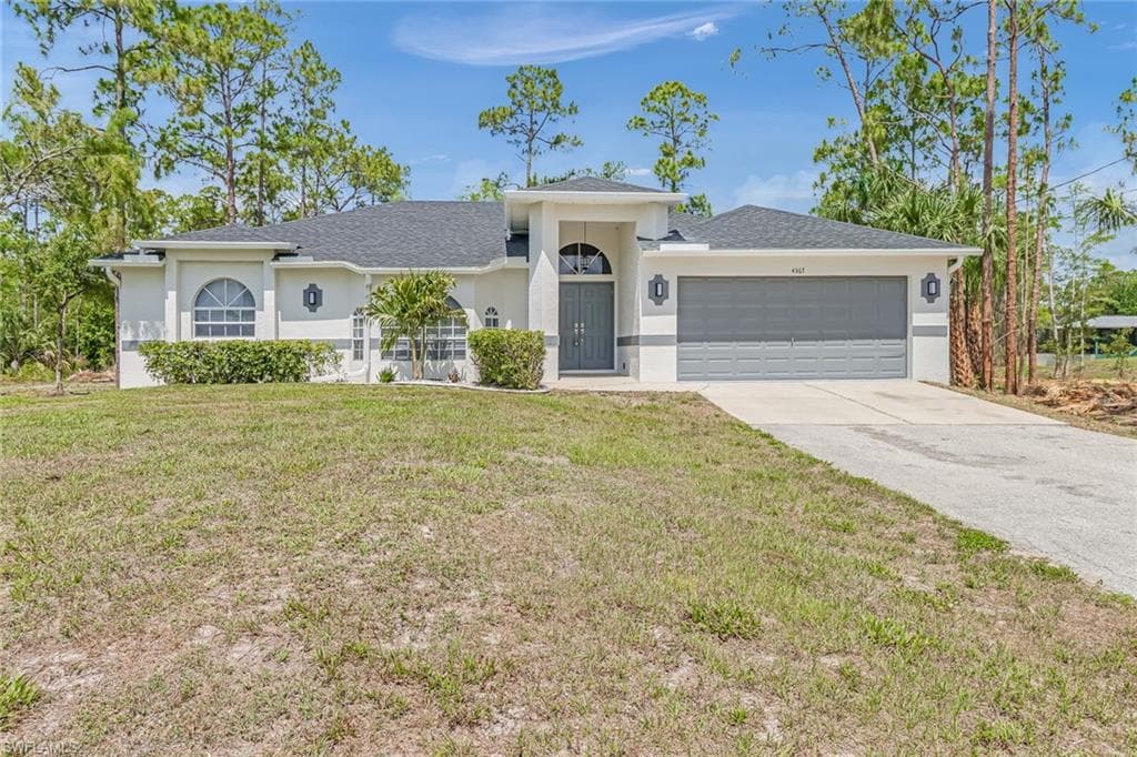 4367 18th St NE, Naples, FL 34120-1