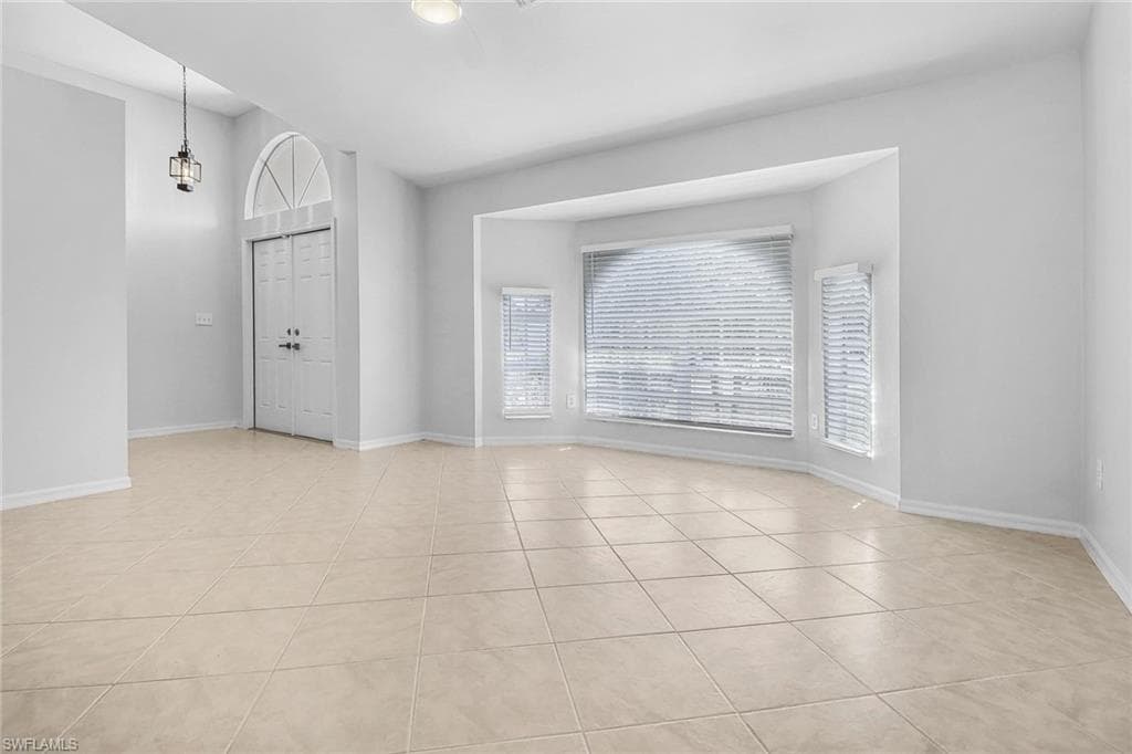 4367 18th St NE, Naples, FL 34120-4