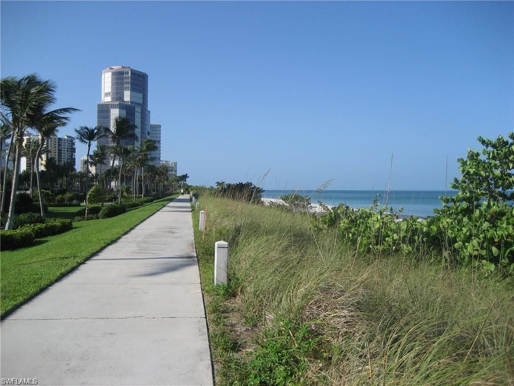 4160 Crayton Rd A1, Naples, FL 34103-18