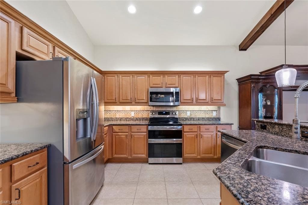 2671 72nd Ave NE, Naples, FL 34120-23