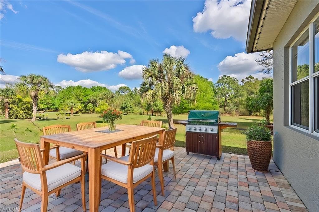 2671 72nd Ave NE, Naples, FL 34120-7
