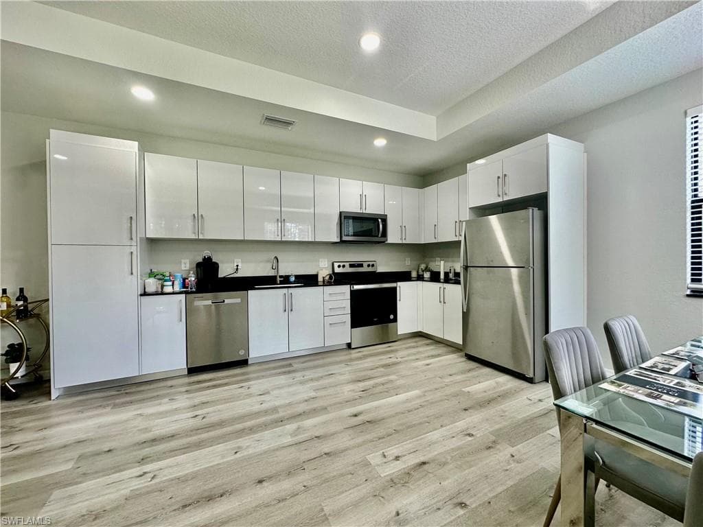 808 Runble St E, Lehigh Acres, FL 33974-10