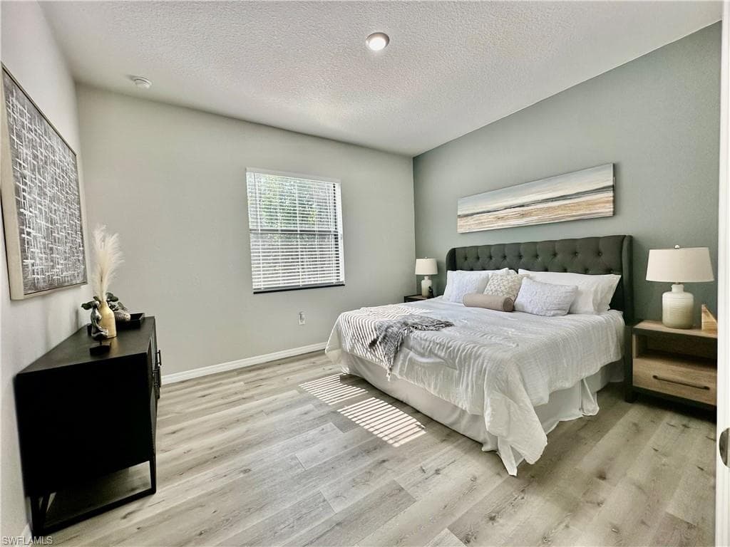 808 Runble St E, Lehigh Acres, FL 33974-17