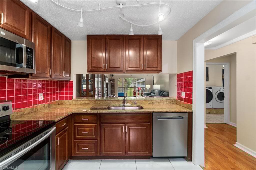 3491 County Barn Rd E201, Naples, FL 34112-10
