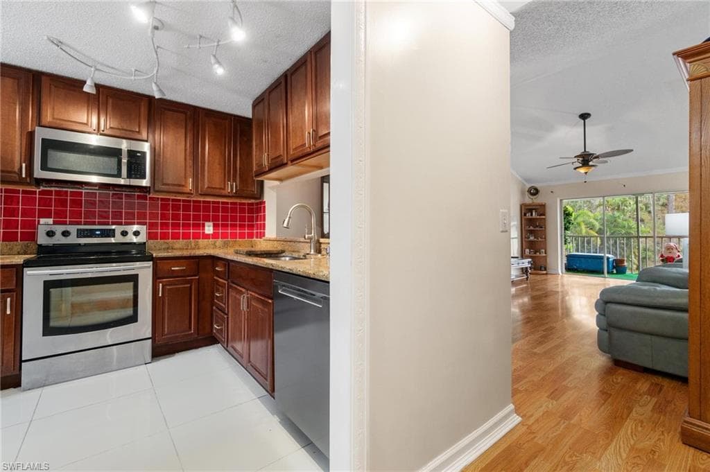 3491 County Barn Rd E201, Naples, FL 34112-14