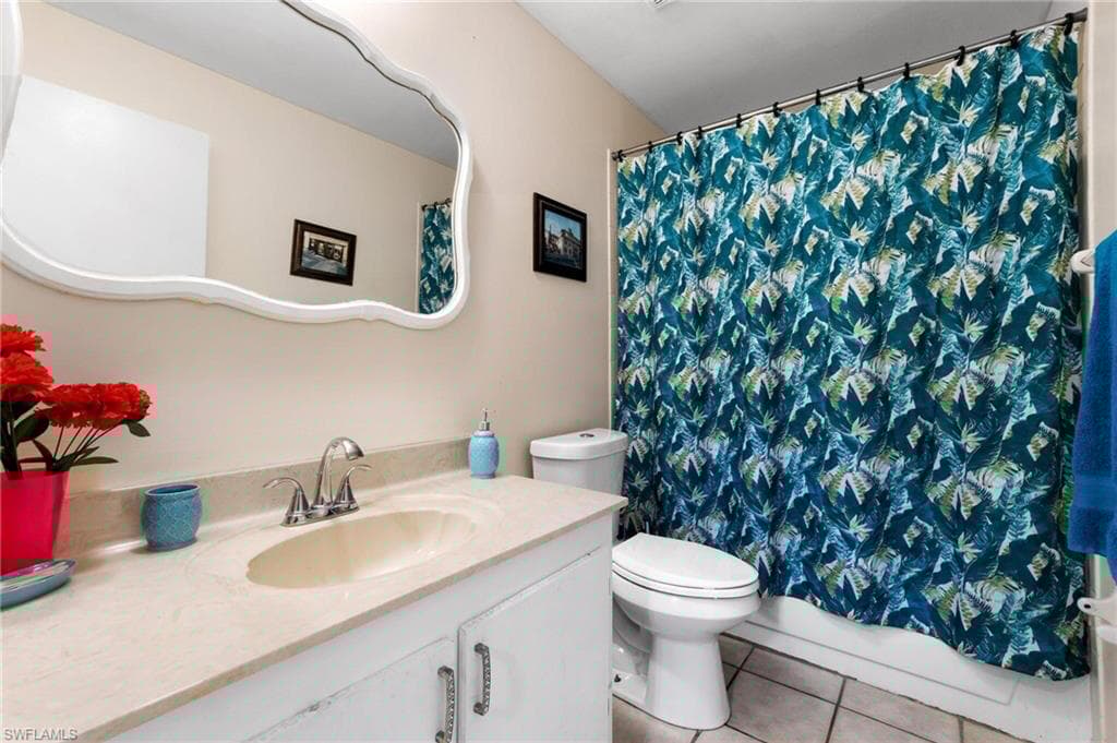 3491 County Barn Rd E201, Naples, FL 34112-23