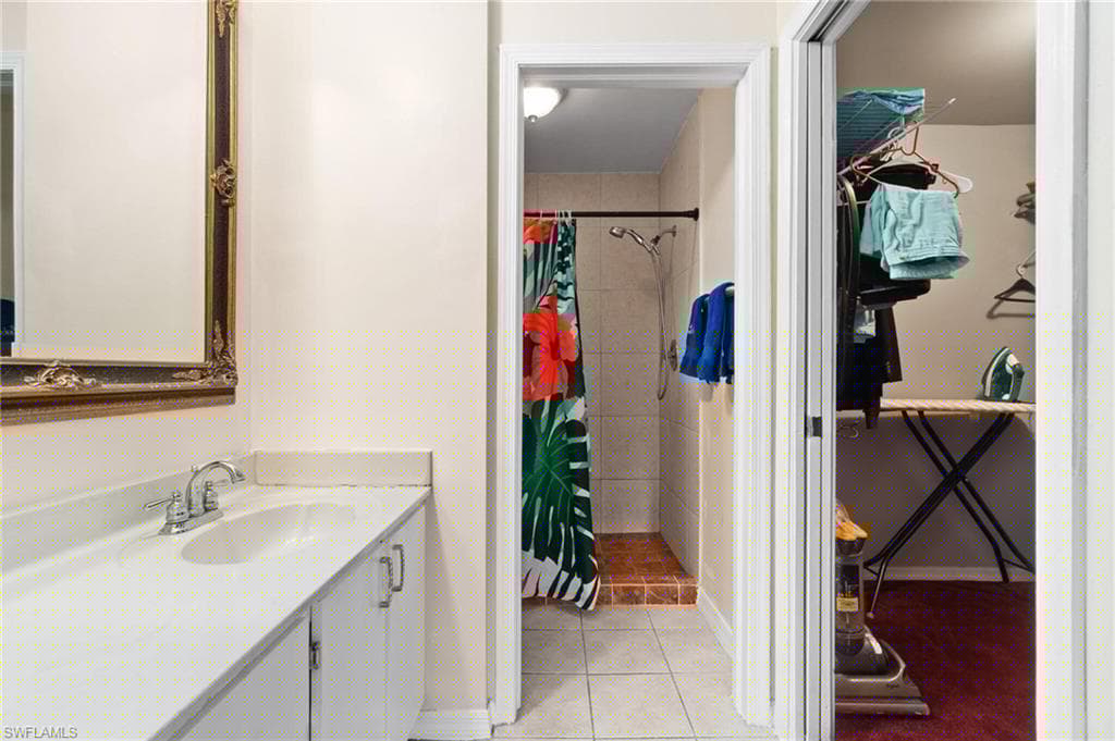 3491 County Barn Rd E201, Naples, FL 34112-32