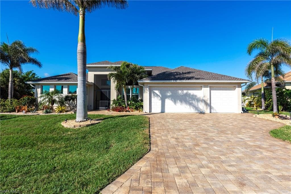 9332 Miami Cir E, Port Charlotte, FL 33981-4