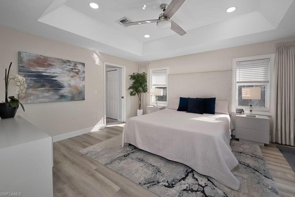 5138 Kristin Ct, Naples, FL 34105-8