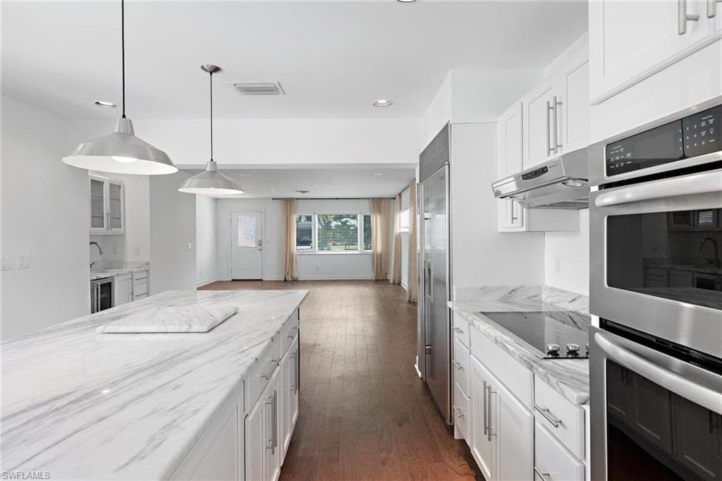 1175 9th Ave N, Naples, FL 34102-10