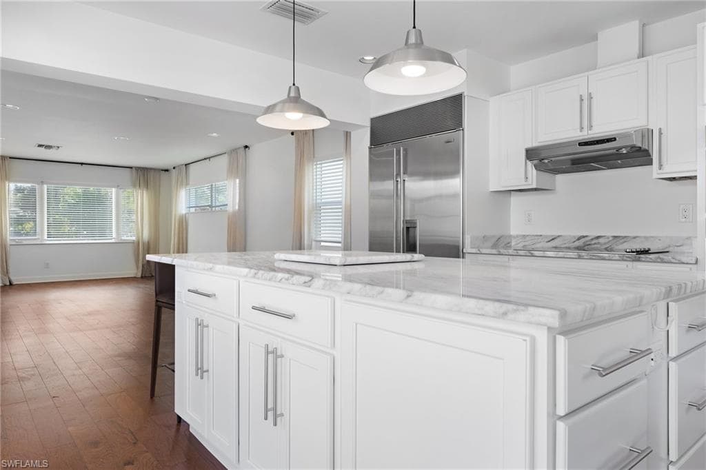 1175 9th Ave N, Naples, FL 34102-12