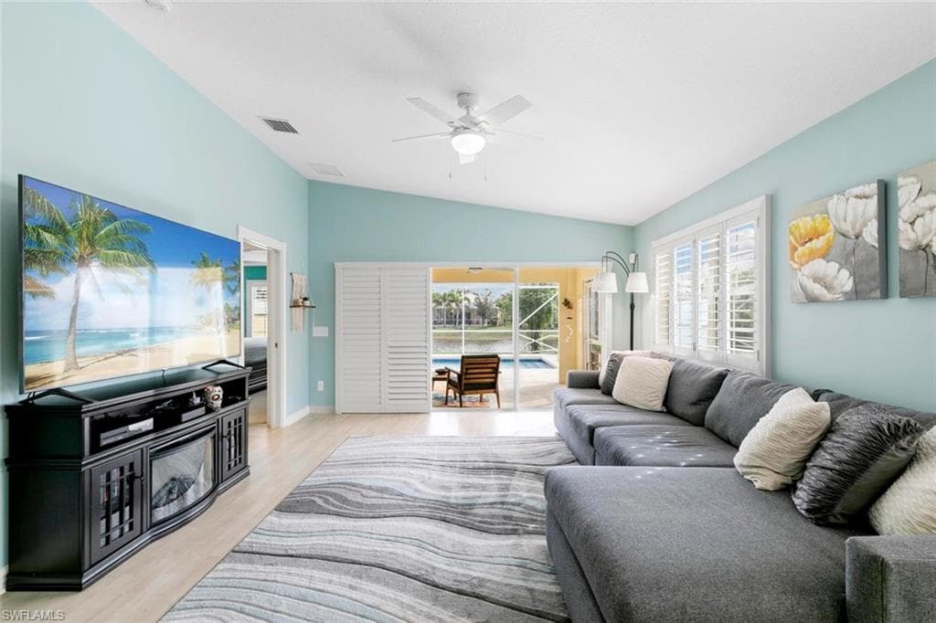 7912 Umberto Ct, Naples, FL 34114-16