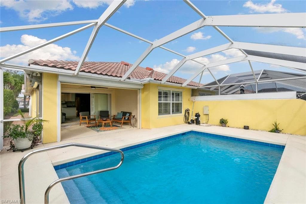 7912 Umberto Ct, Naples, FL 34114-3