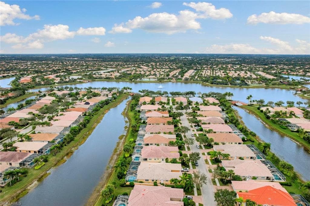 7912 Umberto Ct, Naples, FL 34114-40