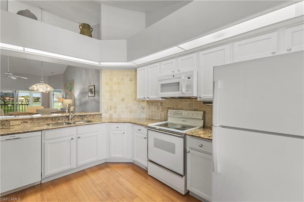 28060 Cavendish Ct 2512, Bonita Springs, FL 34135-8