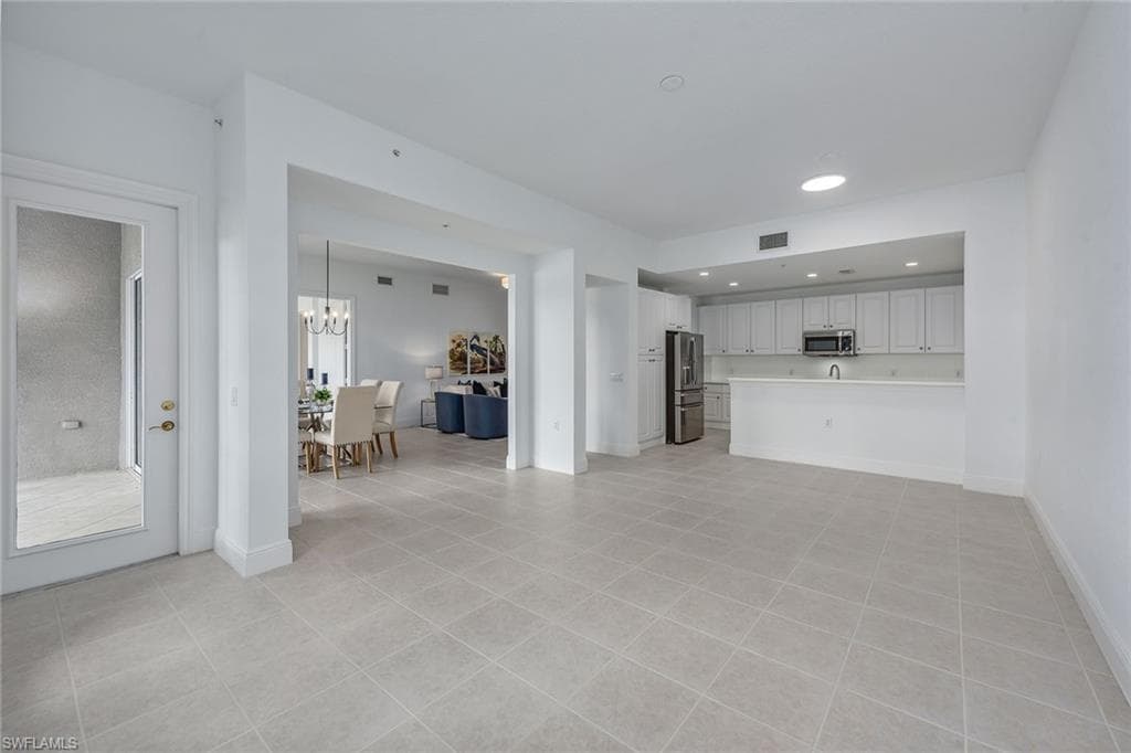 9229 Museo Cir 103, Naples, FL 34114-11