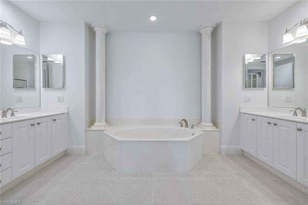 9229 Museo Cir 103, Naples, FL 34114-19