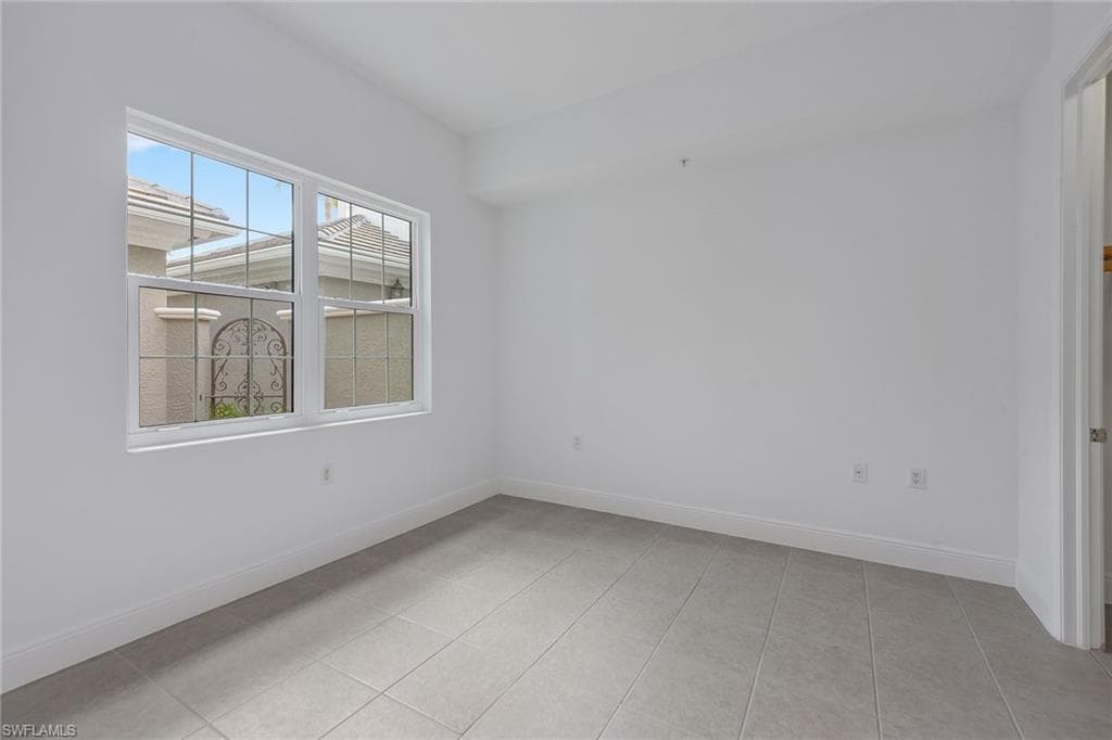 9229 Museo Cir 103, Naples, FL 34114-24