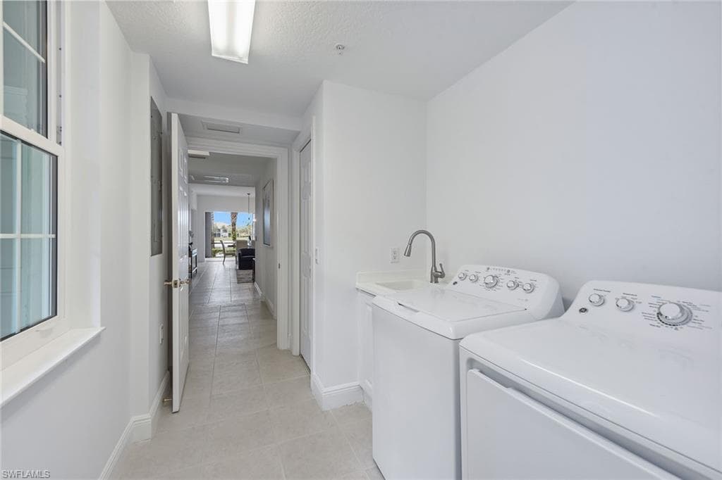 9229 Museo Cir 103, Naples, FL 34114-27