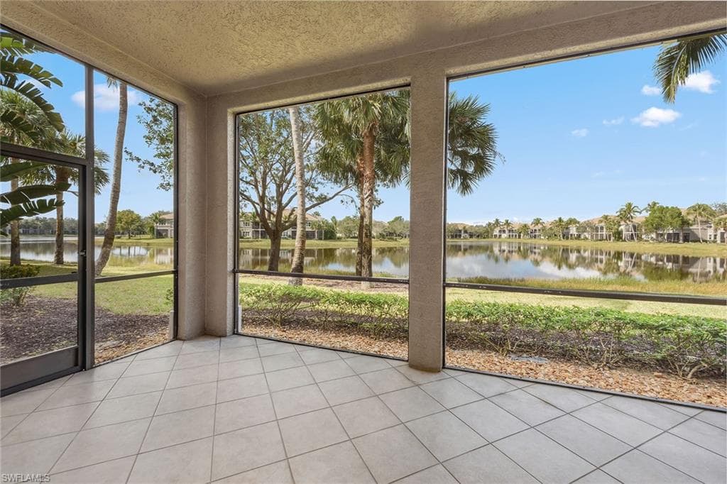 9229 Museo Cir 103, Naples, FL 34114-2