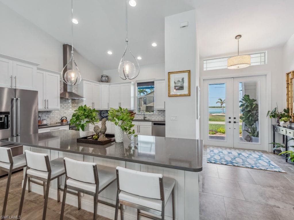 161 Tahiti Cir, Naples, FL 34113-9