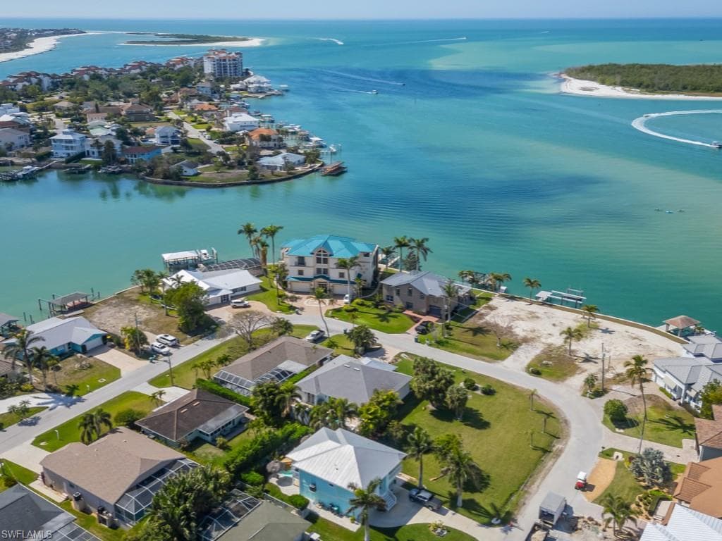 161 Tahiti Cir, Naples, FL 34113-33