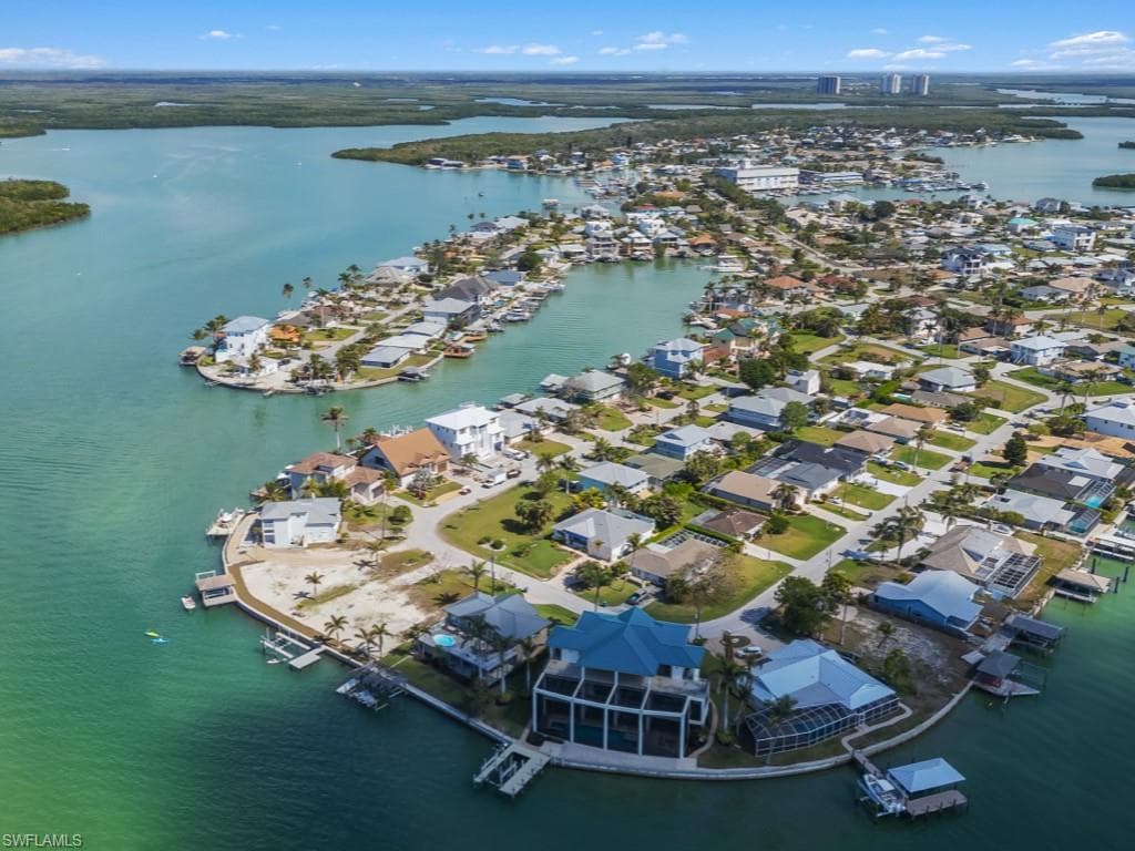 161 Tahiti Cir, Naples, FL 34113-37