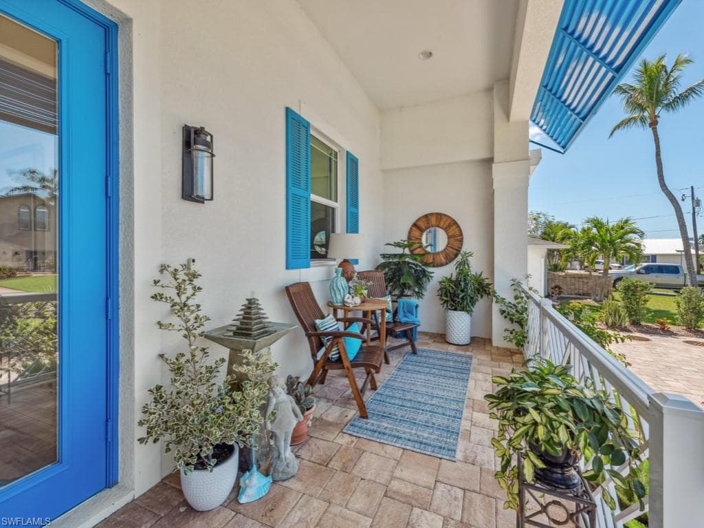 161 Tahiti Cir, Naples, FL 34113-5