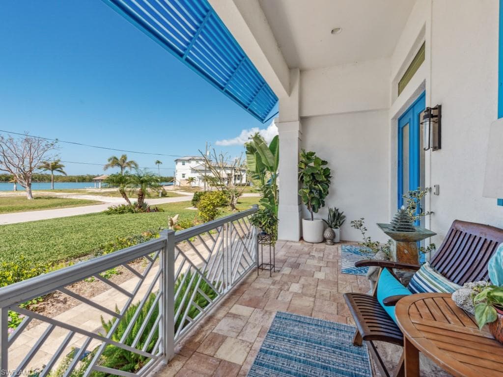 161 Tahiti Cir, Naples, FL 34113-6