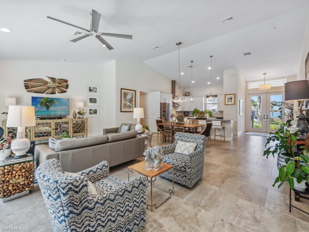 161 Tahiti Cir, Naples, FL 34113-8