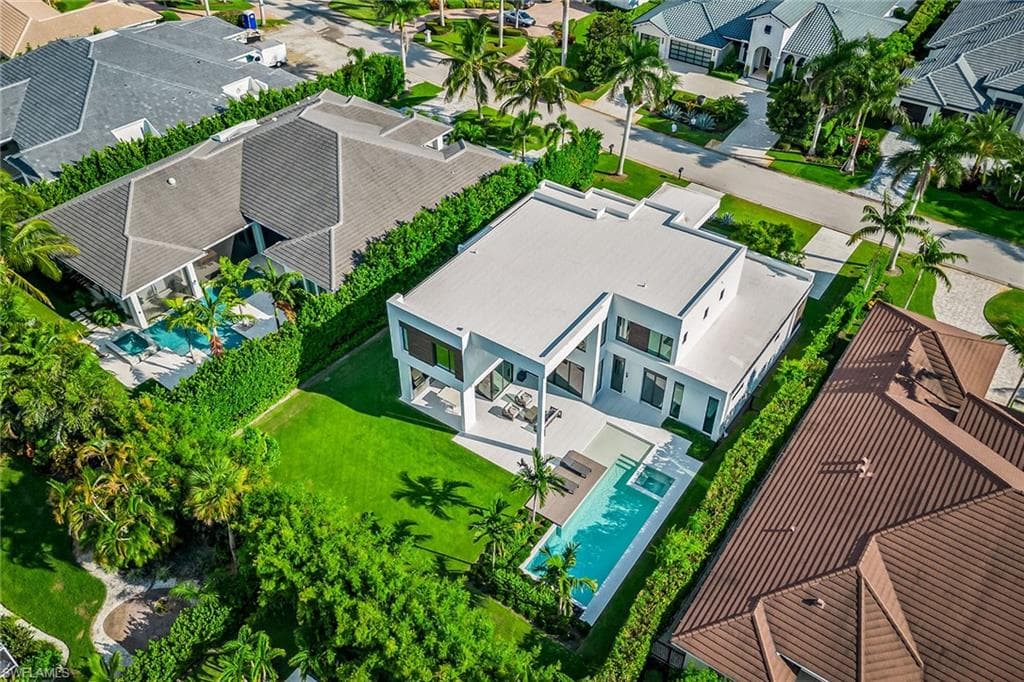 641 Starboard Dr, Naples, FL 34103-25